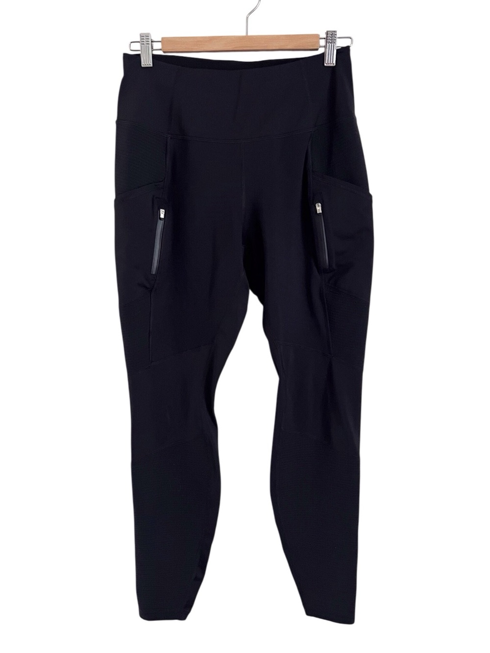 Athleta Black Legging Tight Fleece Lined Ribbed Texture Cargo Zip Pockets Medium
